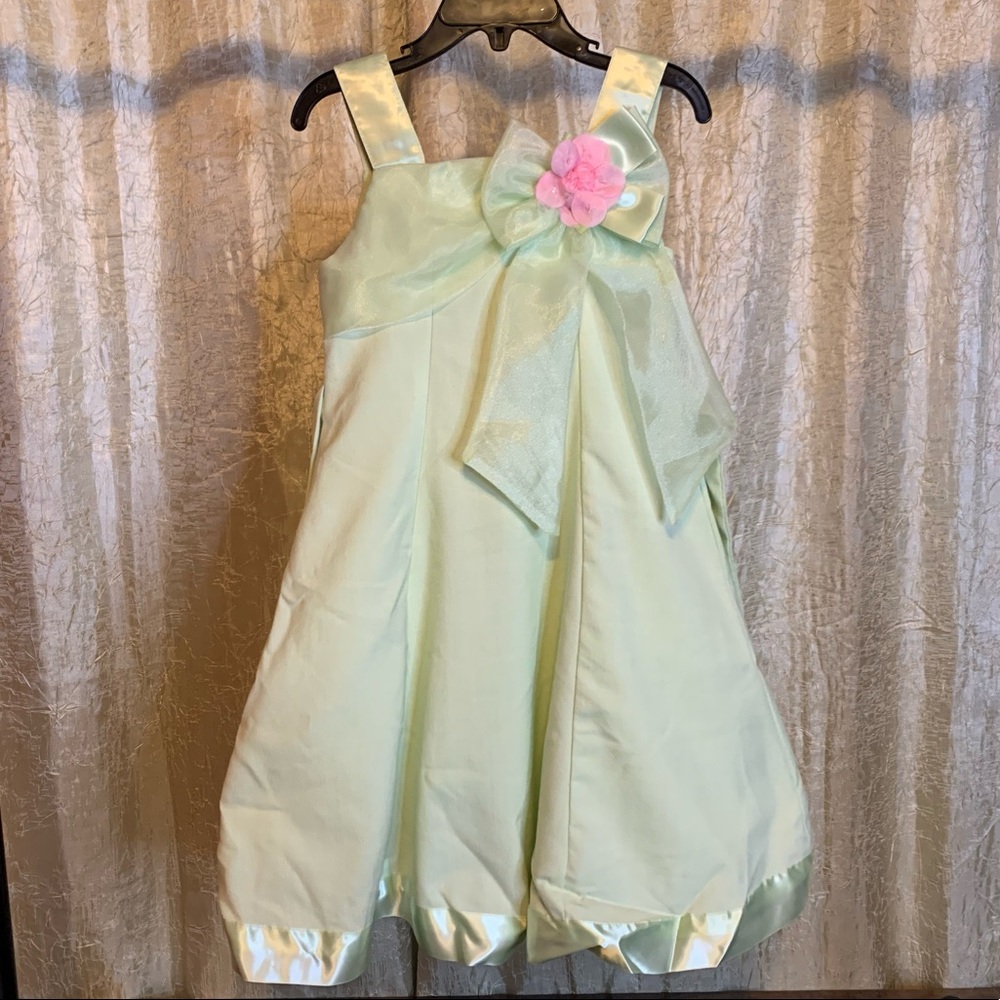 Bonnie Jean Size 5 Green Embellished Flower Formal Dress